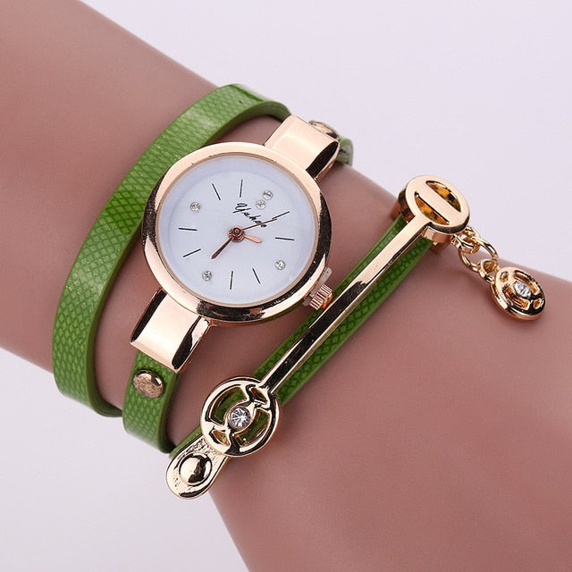 Women Golden Strap Quartz Wristwatch Bracelet